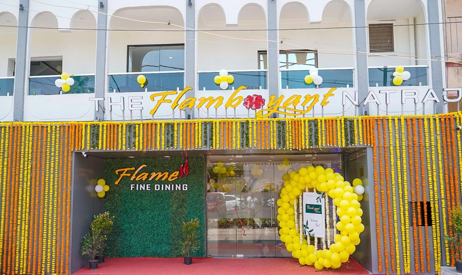 The Flamboyant Natraj Hotell Bharuch Eksteriør bilde